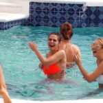 Der Bachelor 2018 Folge 2 – Die Ladys im Pool