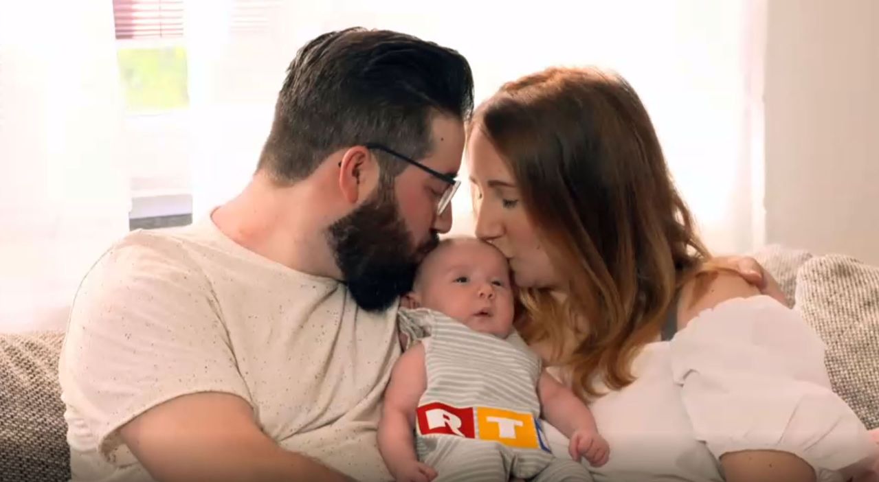 Steffi hat ihren Traummann Luis im TV gefunden - mittlerweile sind sie zu dritt.